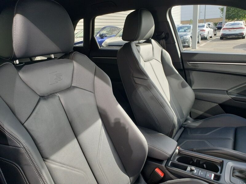 More views of Audi Q3