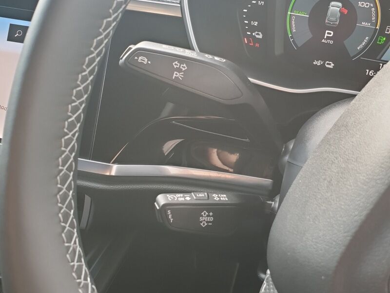 More views of Audi Q3