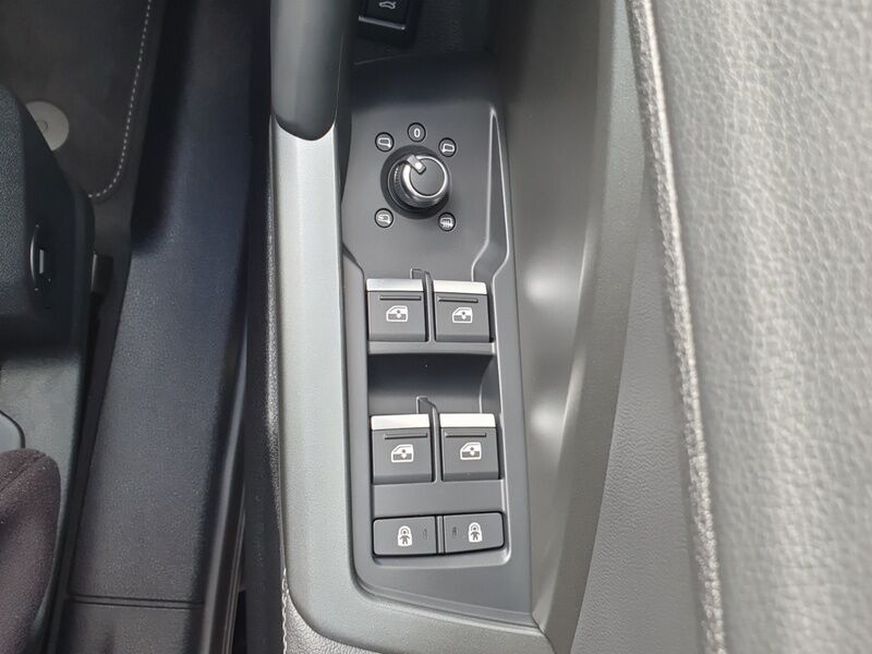 More views of Audi Q3