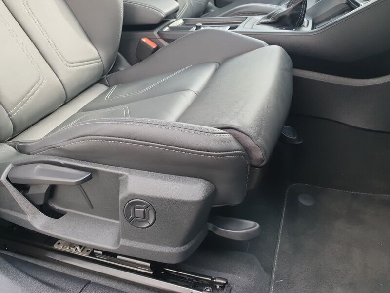 More views of Audi Q3