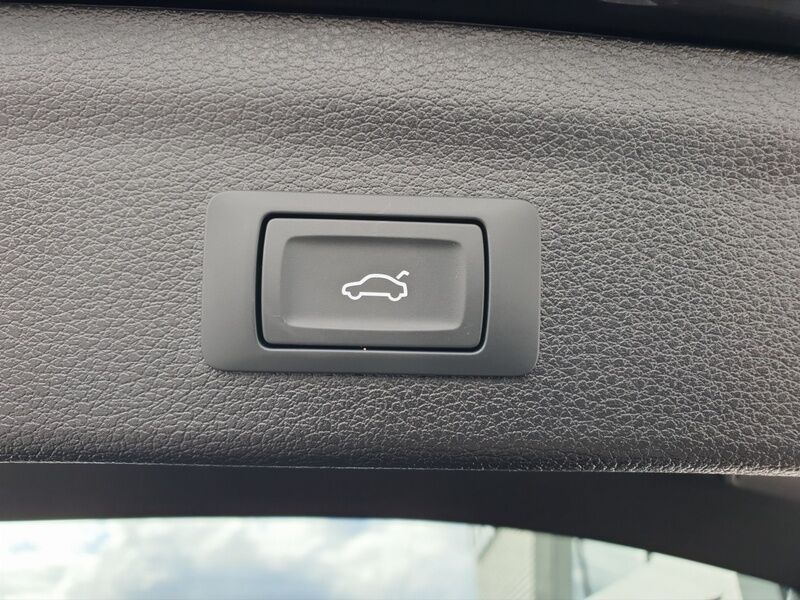 More views of Audi Q3