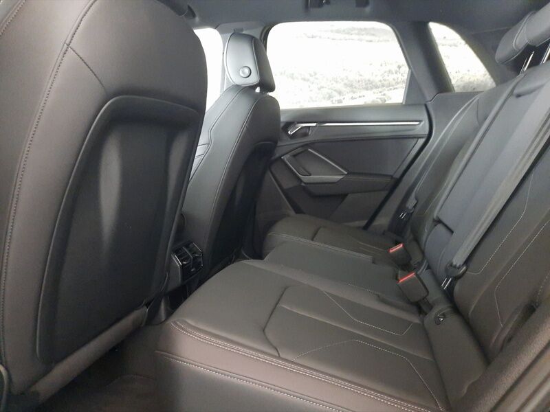 More views of Audi Q3