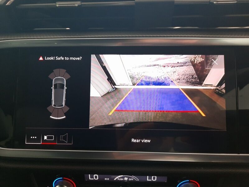 More views of Audi Q3