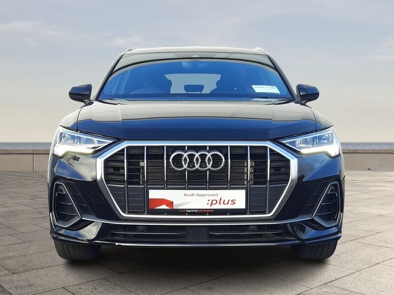 More views of Audi Q3