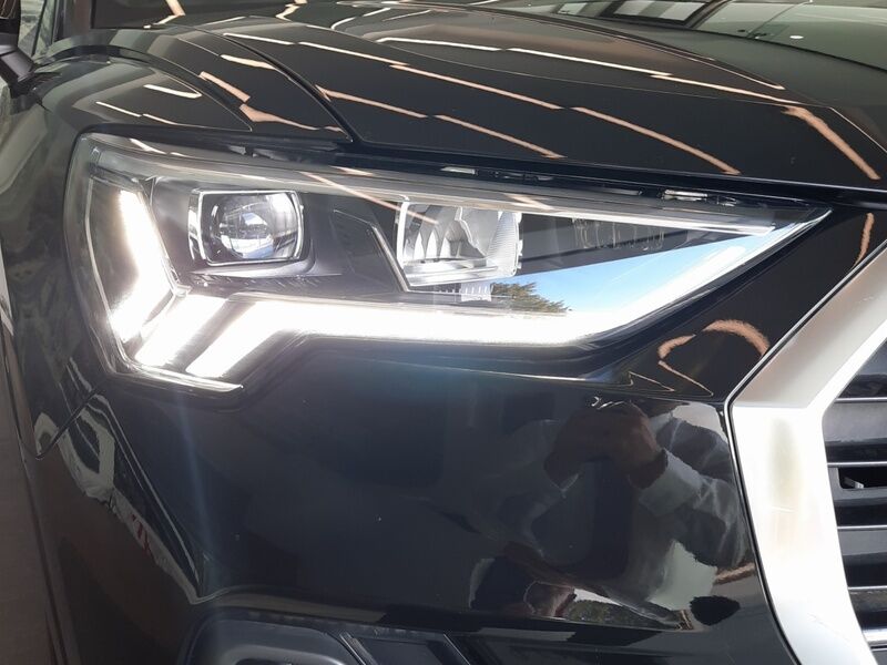 More views of Audi Q3