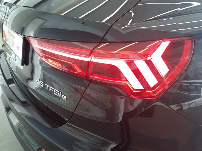 More views of Audi Q3