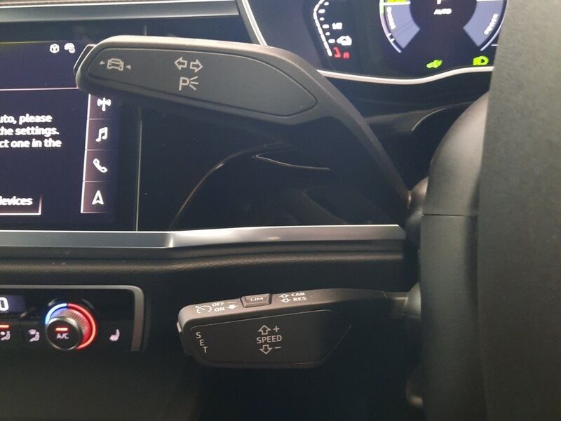 More views of Audi Q3