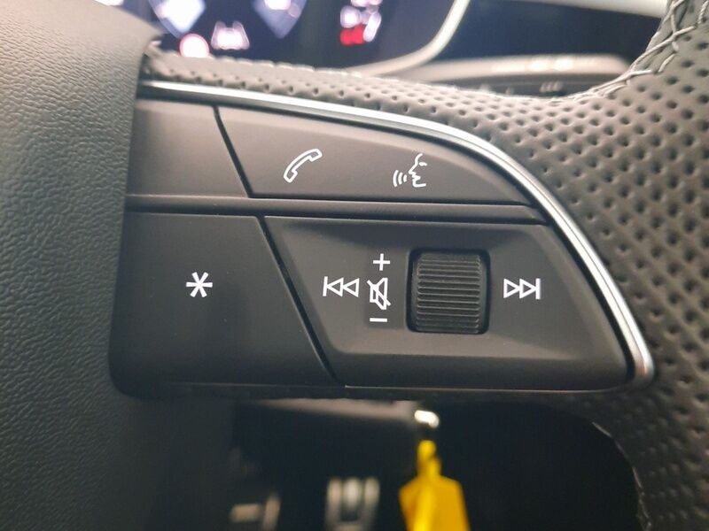 More views of Audi Q3