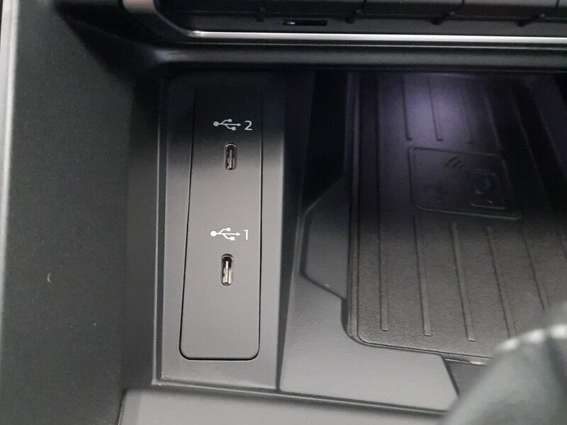 More views of Audi Q3