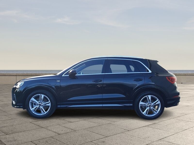 More views of Audi Q3