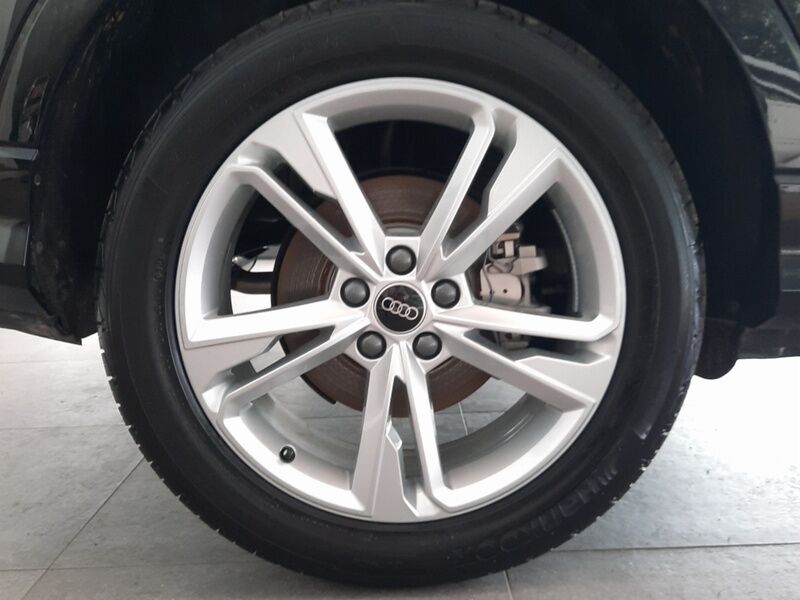 More views of Audi Q3