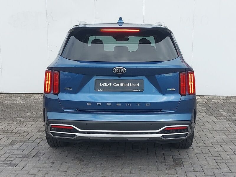 More views of Kia Sorento