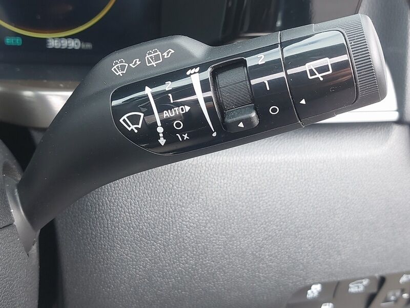 More views of Kia Sorento