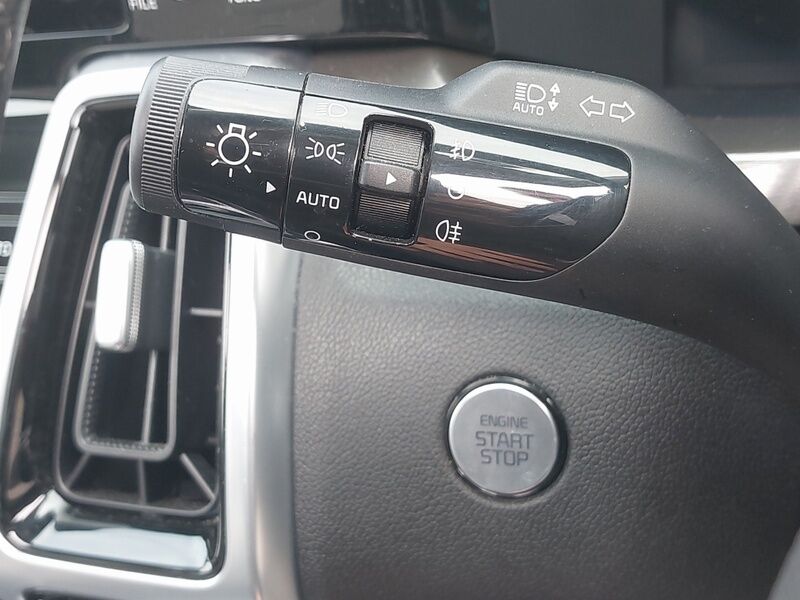 More views of Kia Sorento