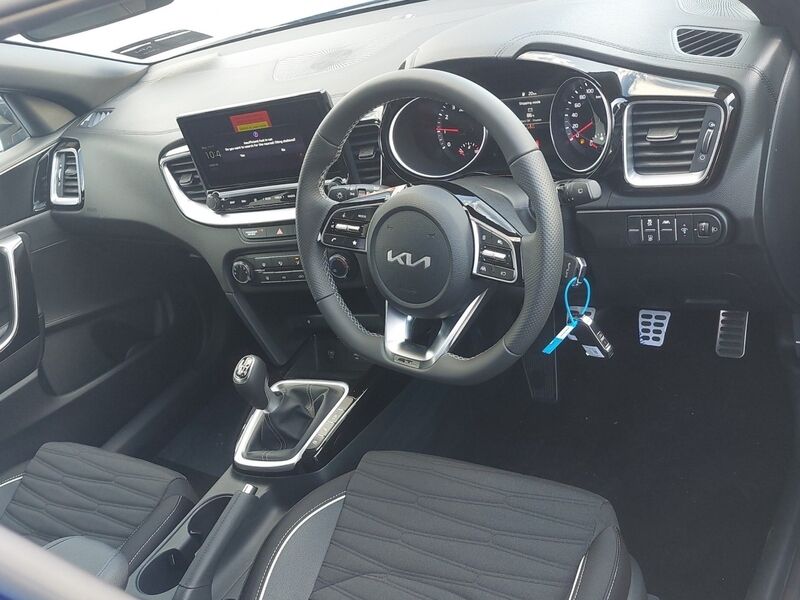 More views of Kia Ceed
