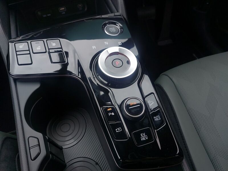 More views of Kia Sportage