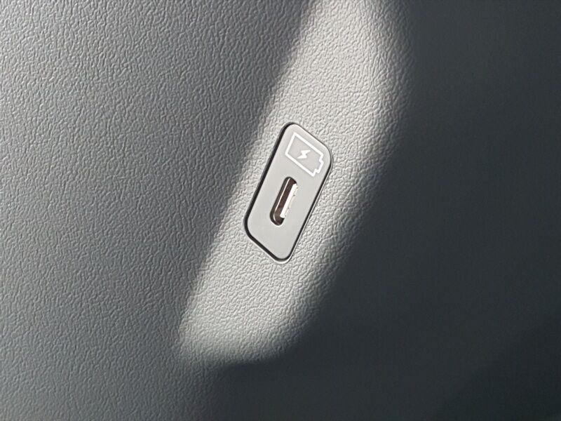 More views of Kia EV9