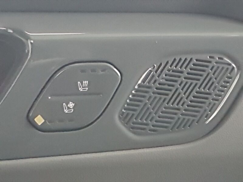 More views of Kia EV9