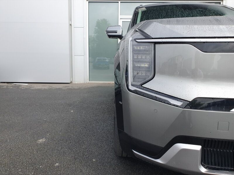 More views of Kia EV9