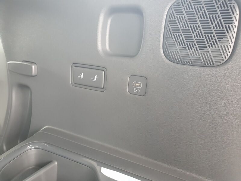 More views of Kia EV9