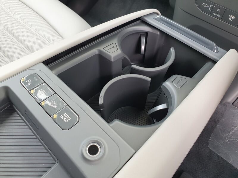 More views of Kia EV9