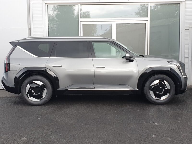 More views of Kia EV9