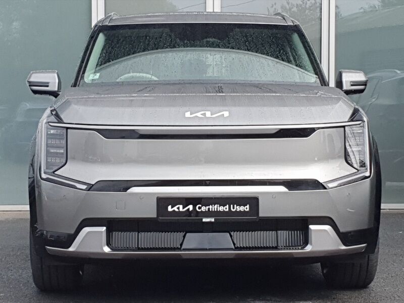 More views of Kia EV9