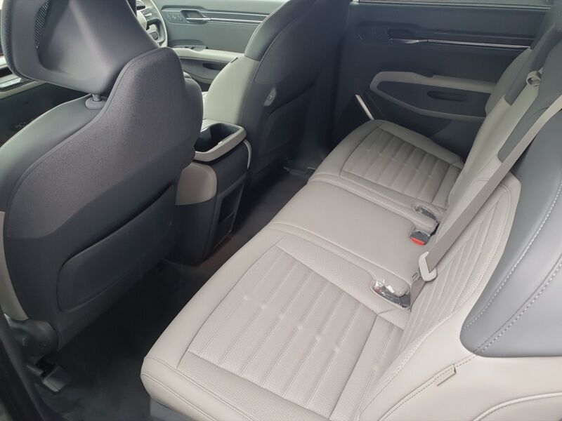 More views of Kia EV9