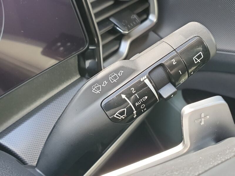 More views of Kia Sportage