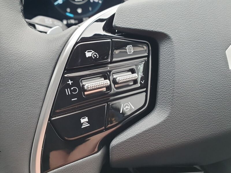 More views of Kia Niro