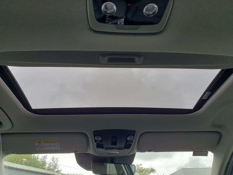 More views of Kia Niro