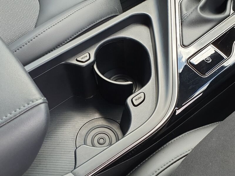 More views of Kia Niro