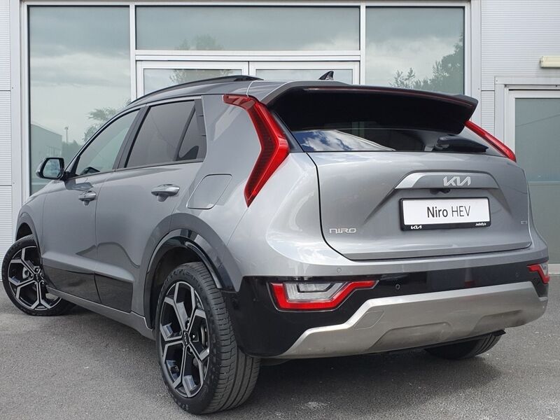 More views of Kia Niro