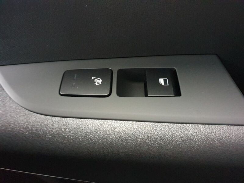 More views of Kia Niro