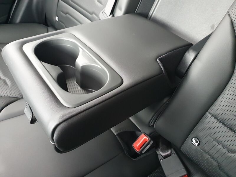 More views of Kia Niro