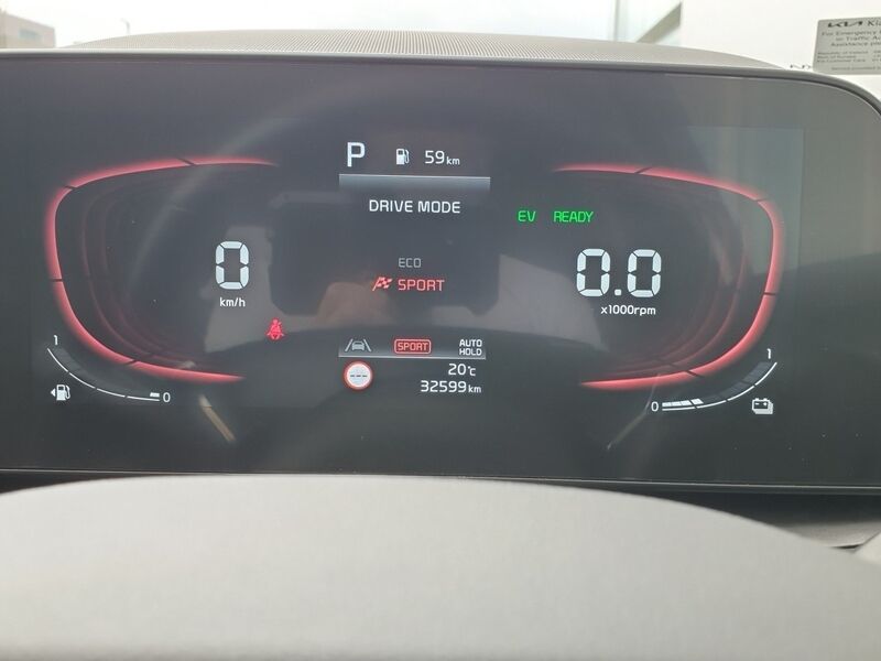 More views of Kia Niro