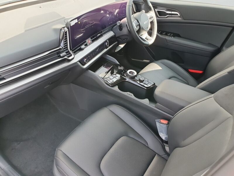 More views of Kia Sportage