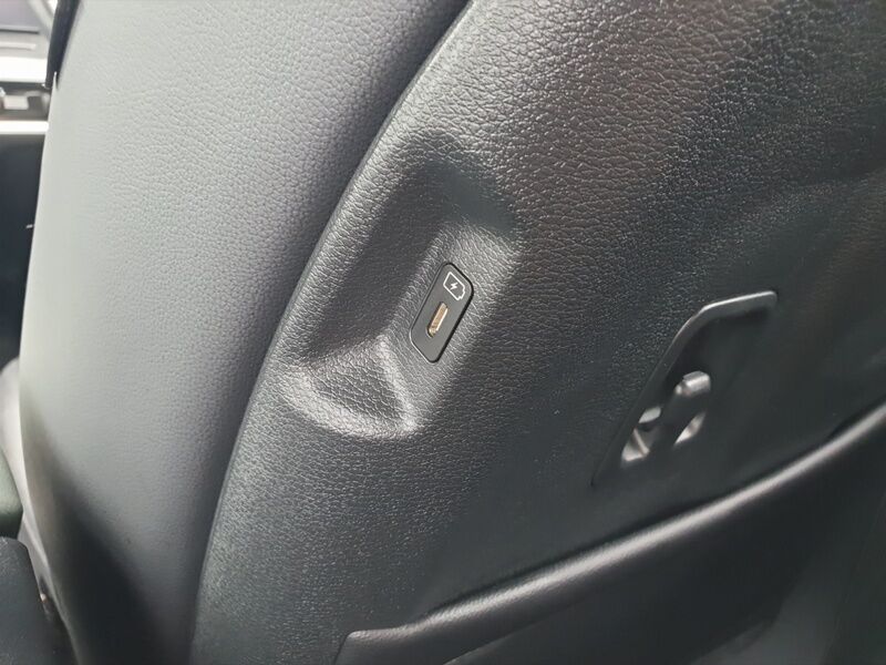 More views of Kia Sportage