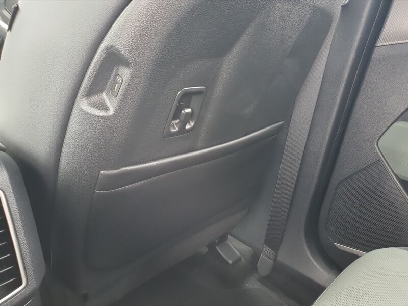 More views of Kia Sportage