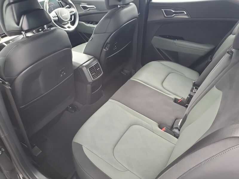 More views of Kia Sportage