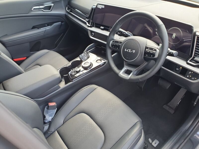 More views of Kia Sportage