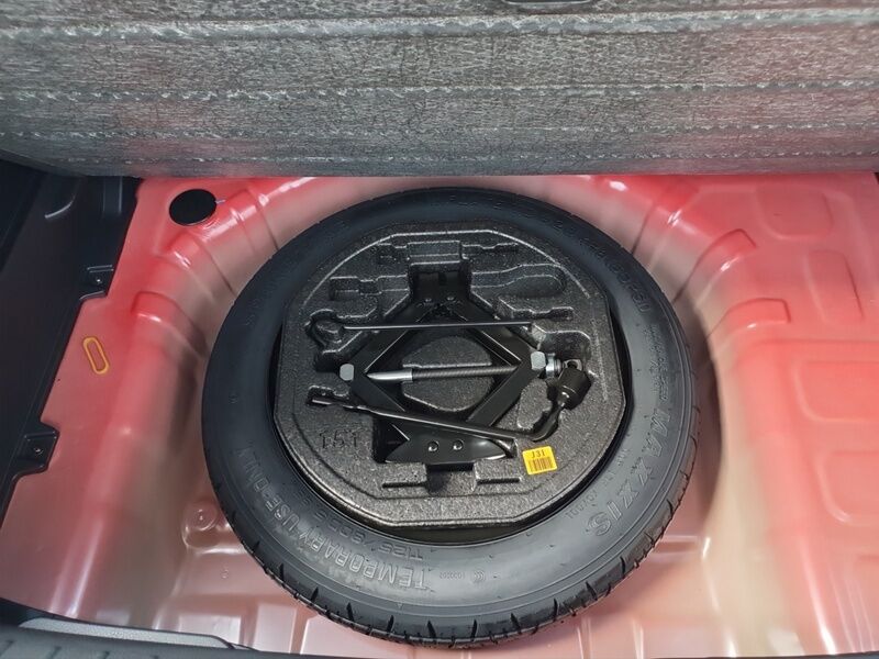 More views of Kia Stonic