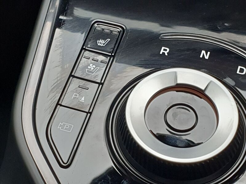 More views of Kia Niro