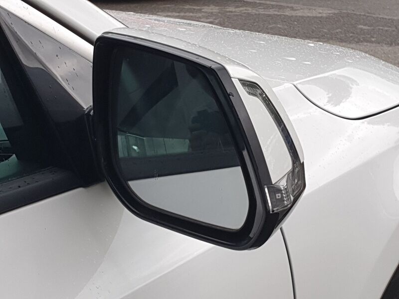 More views of Kia Niro