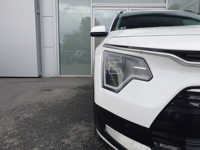 More views of Kia Niro