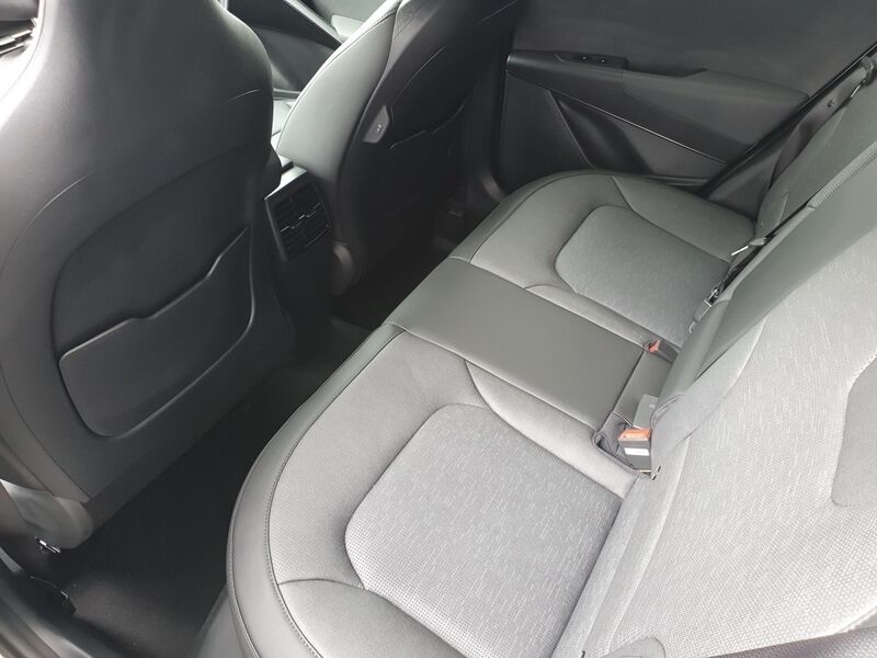 More views of Kia Niro