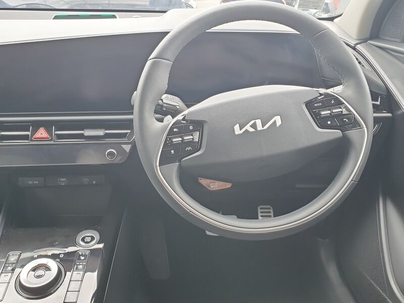 More views of Kia Niro