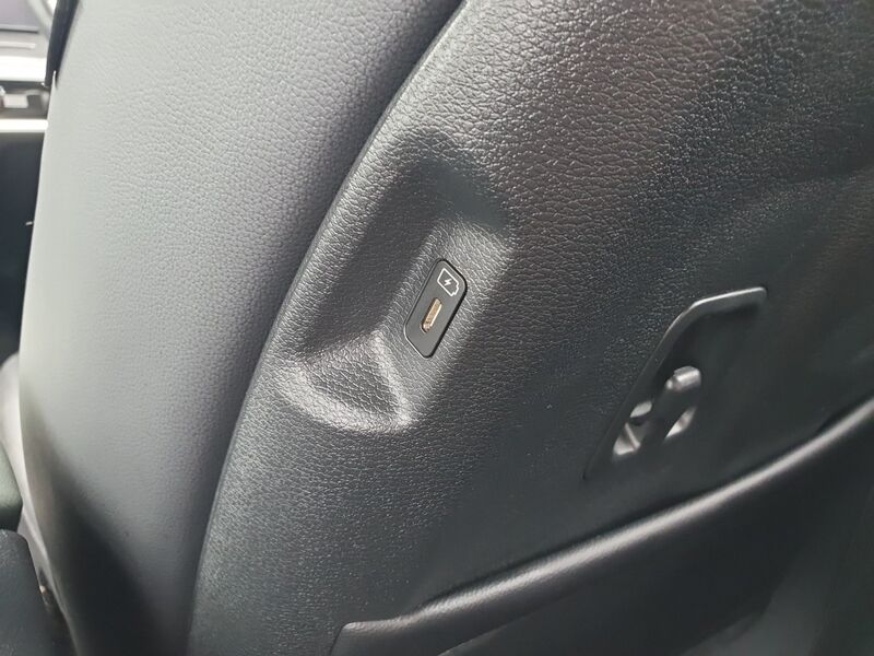 More views of Kia Sportage