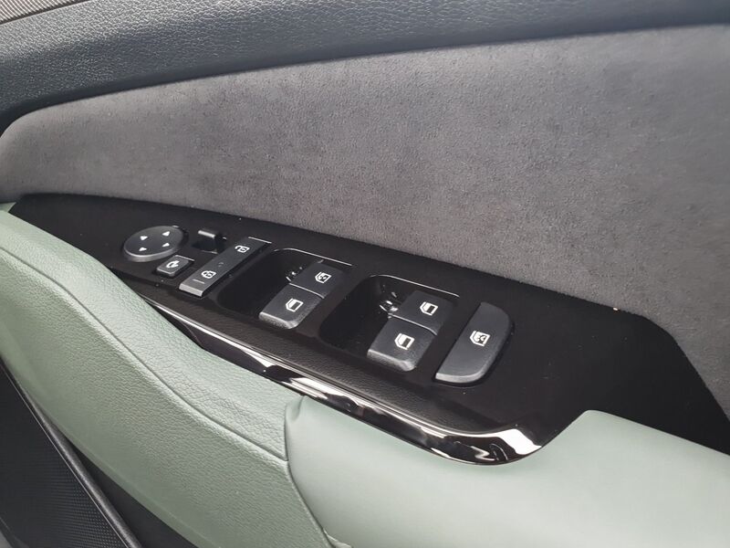 More views of Kia Sportage