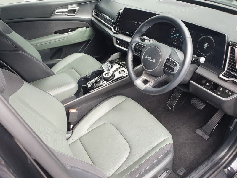 More views of Kia Sportage